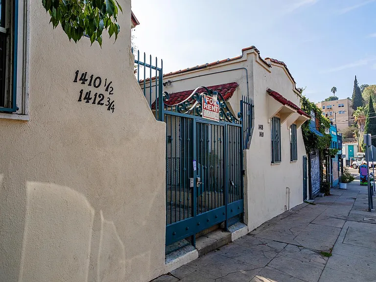 1410 Micheltorena St #1/4 — Photo 16
