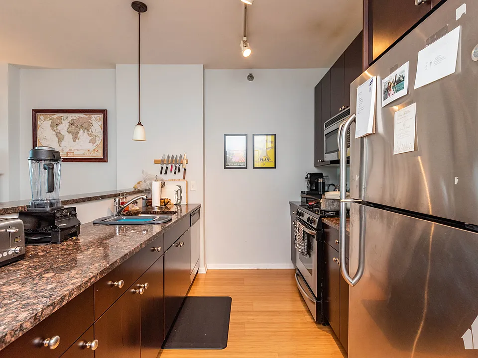 125 S Green St #1109A