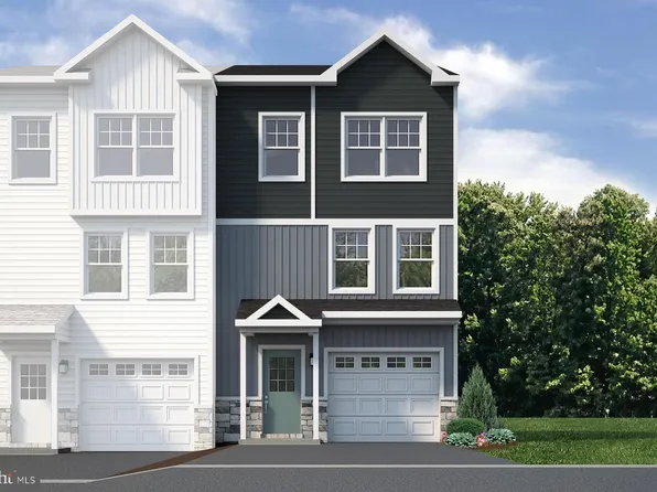 178 Highpoint Park Dr, Pleasant Gap, PA 16823