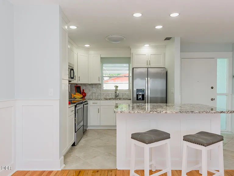 1216 Harbour Point Dr — Photo 9