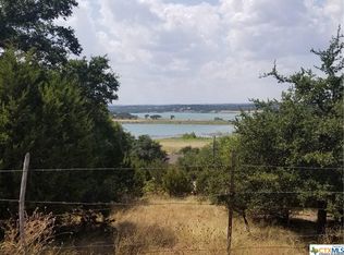 911 Parkview Dr, Canyon Lake, TX 78133