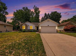 6016 Mulberry Dr, Sterling Heights, MI 48314