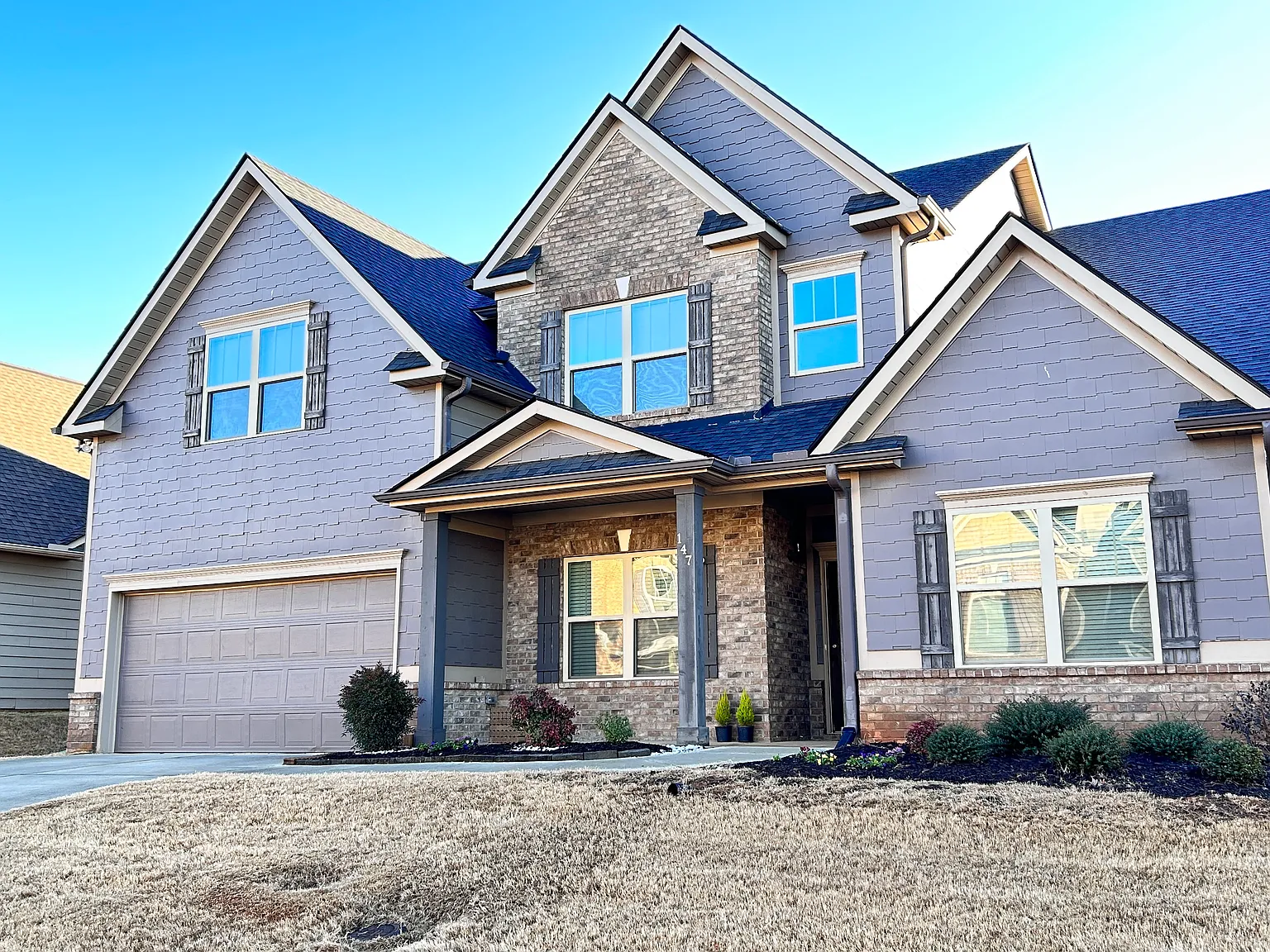 5 bed, 3600 sqft, $3,200 — Photo 2