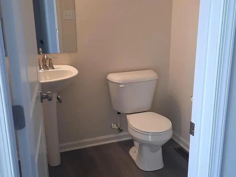 921 Admirals Quay Dr — Photo 7