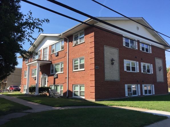 7317 W 39th St #2B, Lyons, IL 60534