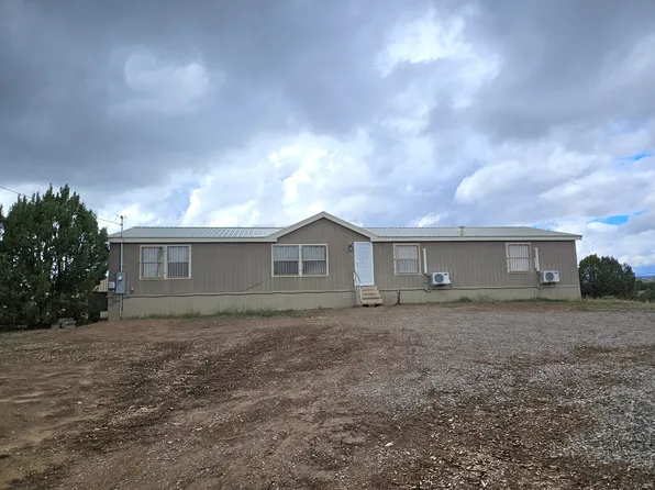 869 County Line Rd, Edgewood, NM 87015