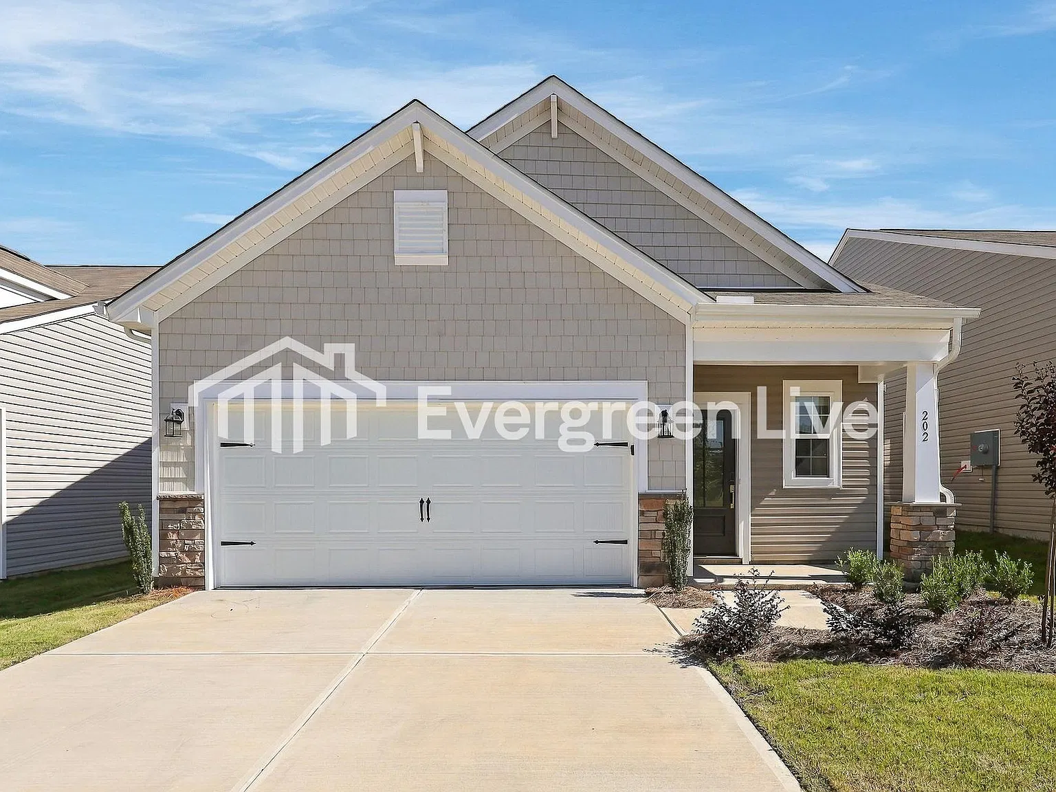 3 bed, 2.5 bath, 1986 sqft, $1,800 — Photo 2