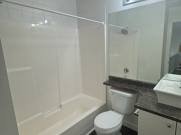 243A Maple Cres — Photo 13