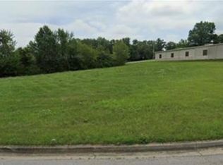 1655 Meadowlark Ln, Excelsior Springs, MO 64024