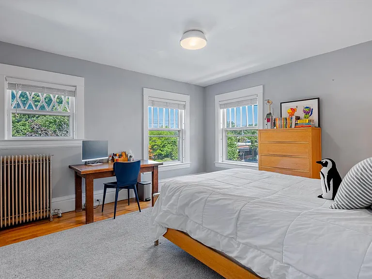 1310 Lake Dr SE — Photo 18