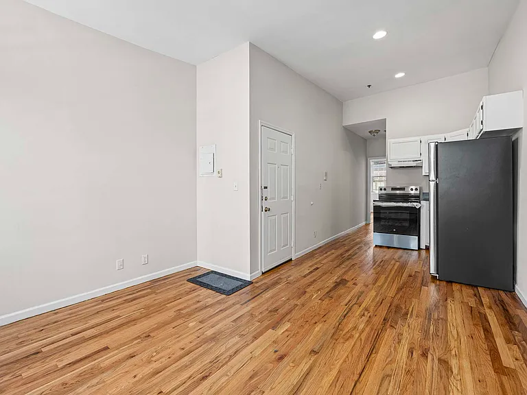 610 2nd St #1R — Photo 5