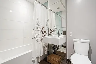 Sold by Avenue Sotheby's International Realty