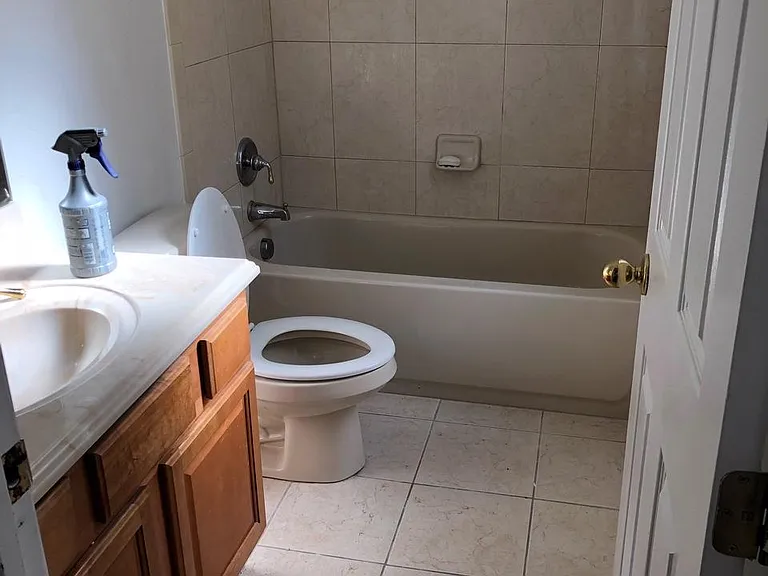 3615 Valleyview Dr — Photo 2