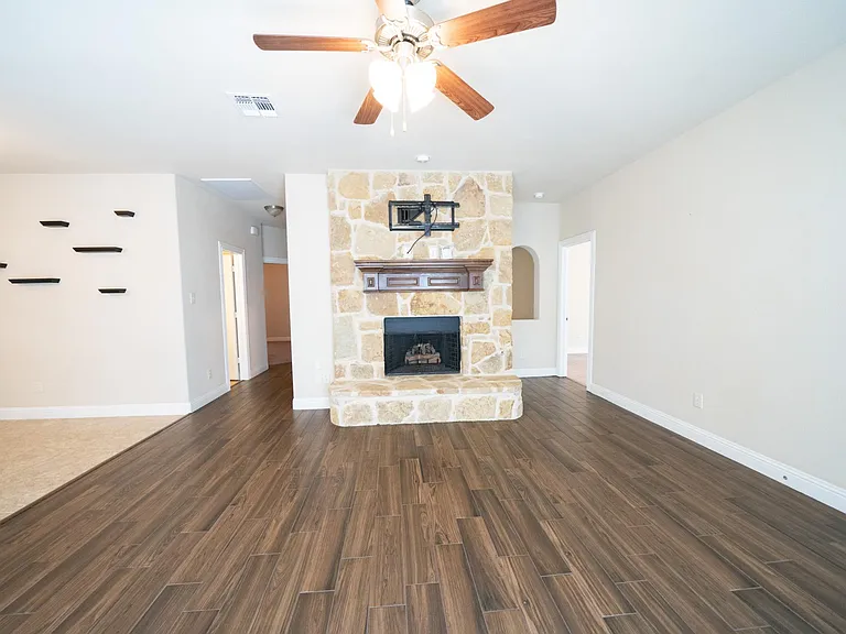 127 Charleston Ln — Photo 7