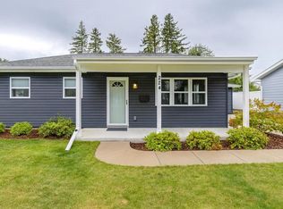 224 Hiawatha Ave, Portage, WI 53901