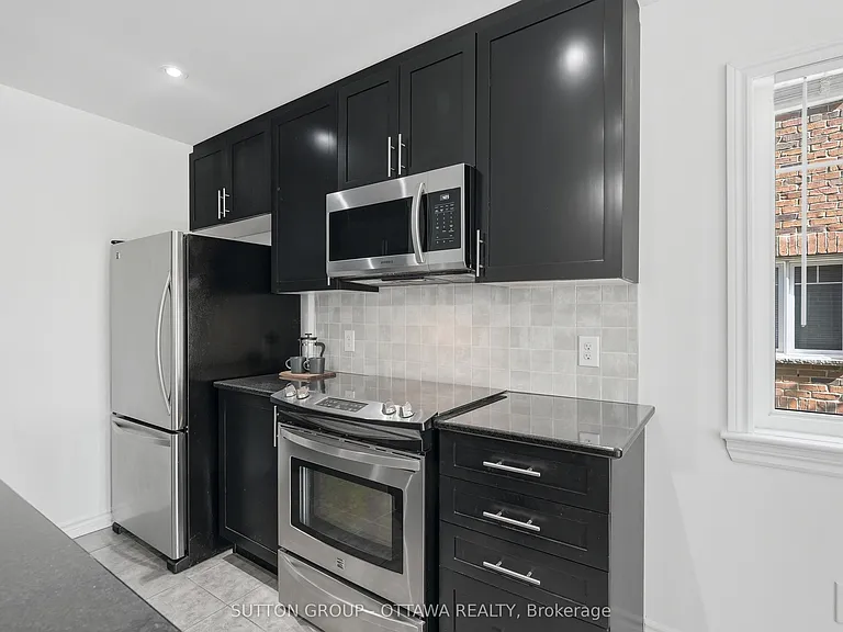 2563 Longfields Dr — Photo 9