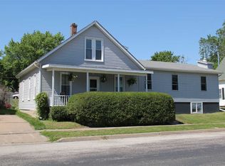 620 3rd St, Buffalo, IA 52728