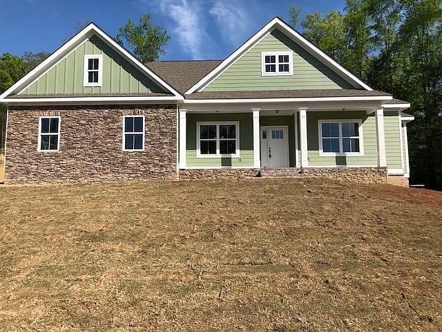 1st image of 840 Van Davis Dr NW