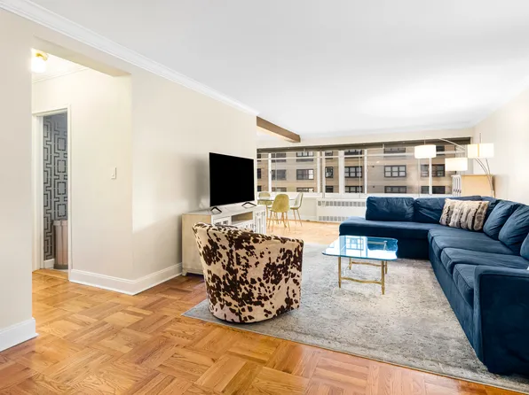 249 East 48th Street image 1 of 6