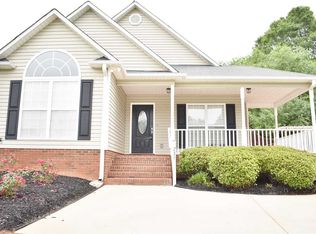 231 Cool Water Ct, Boiling Springs, SC 29316