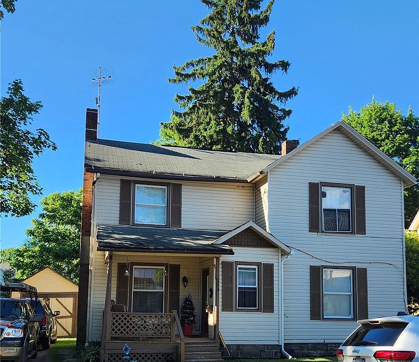1st image of 224 Clinton St