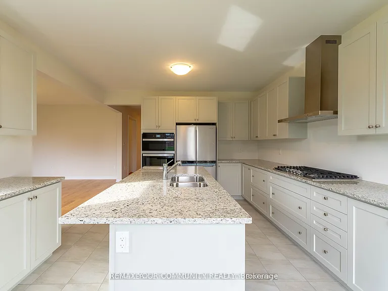 43 Tweedhill Ave — Photo 19