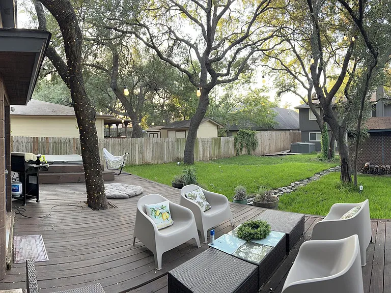 719 Shade Tree Dr — Photo 7