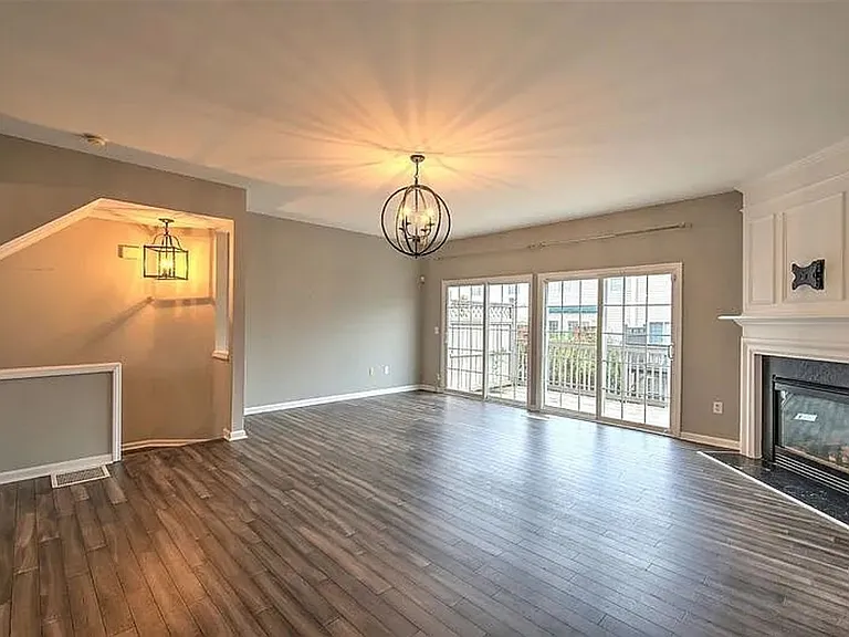 11 Annacey Pl — Photo 6