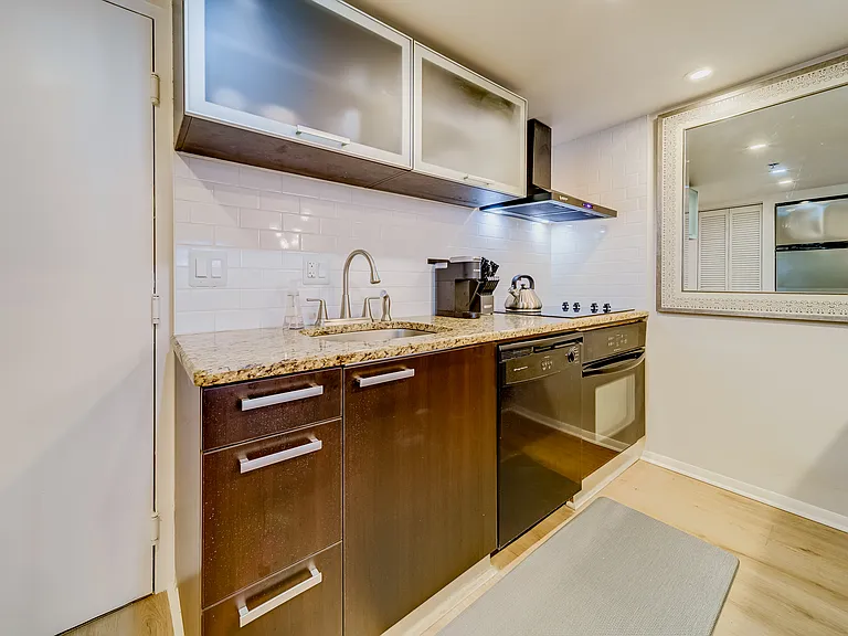 701 S Madison Ave #212 — Photo 18