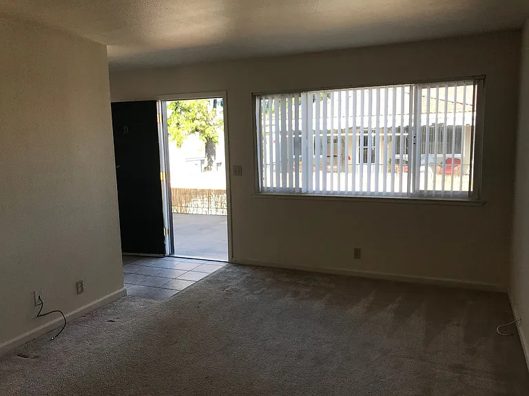 710 Harvard Ave — Photo 12