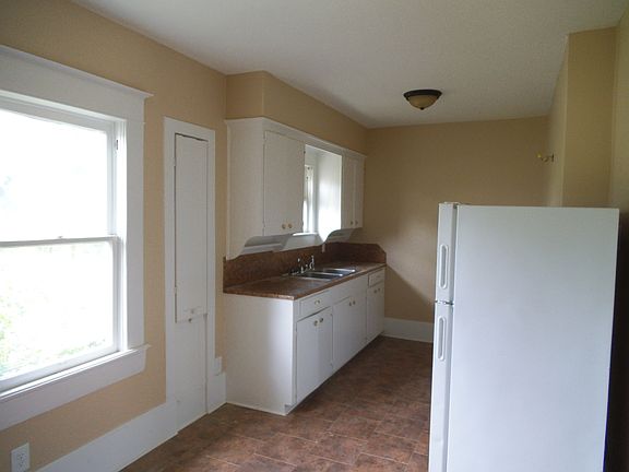 KITCHEN AND DINING