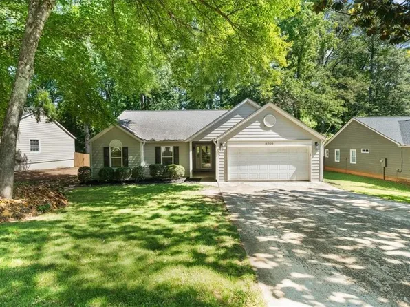 4209 Harris Ridge Ct, Roswell, GA 30076