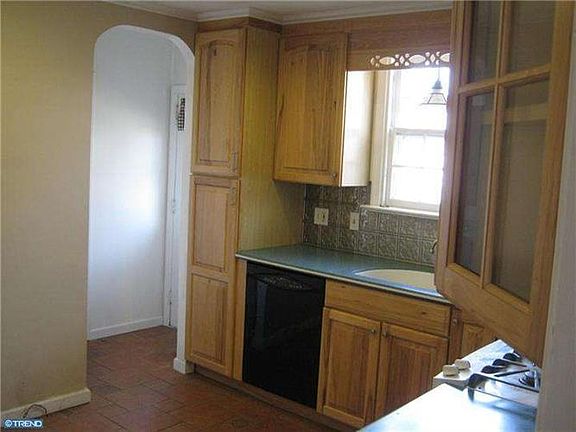 5th image of 207 W Reamer Ave