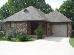 1147 S Oak Grove Ave, Springfield, MO 65804