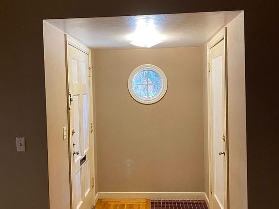 3rd image of 307 Catalpa St