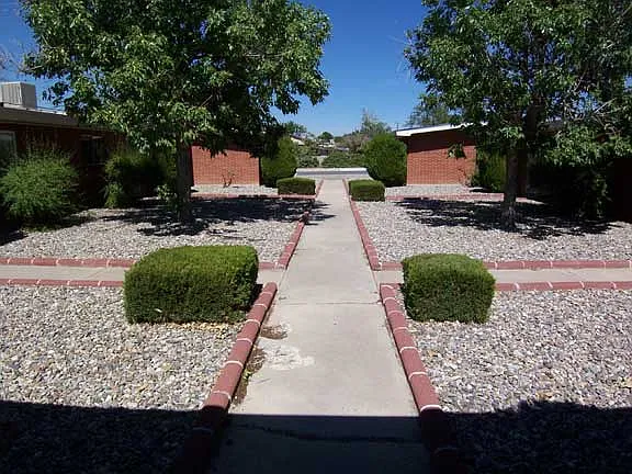 2 bed, 928 sqft, $1,200 — Photo 2