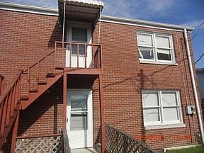 2nd image of 318 Plum St