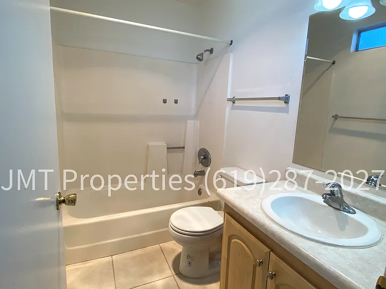 2644 Fairmount Ave #9 — Photo 6