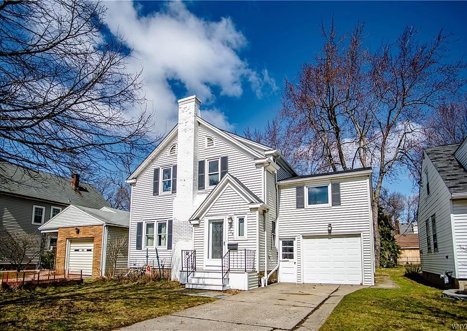 1st image of 304 Stillwell Ave