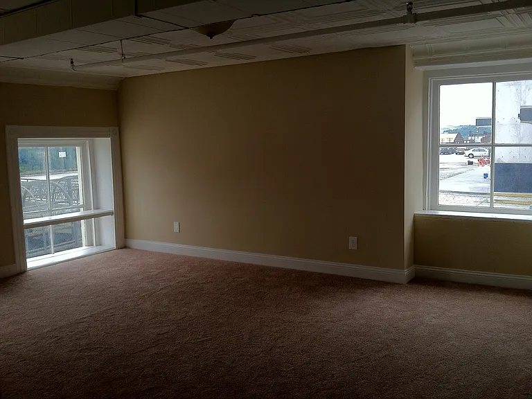 922 Main St — Photo 29