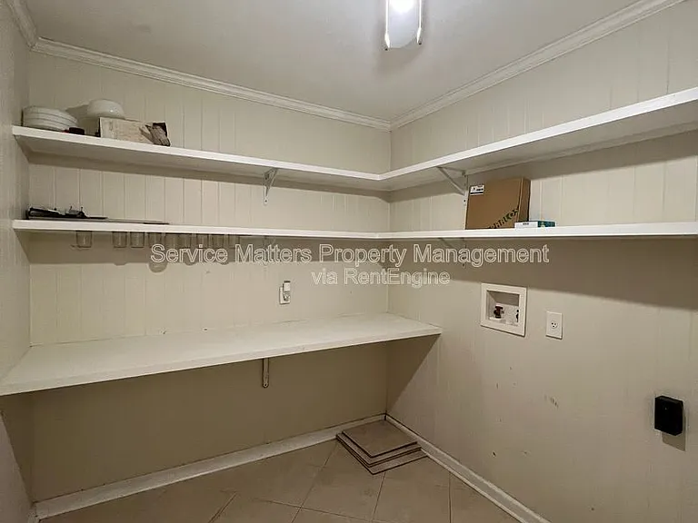 3543 Bayou Blvd — Photo 38