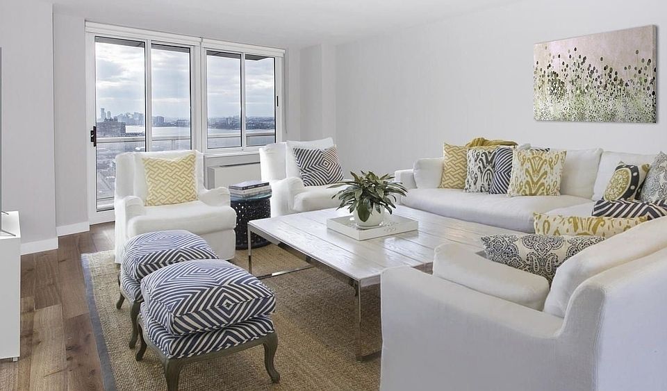1st image of 560 W 43rd St APT 37G