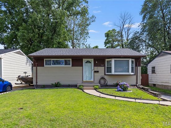 162 Floralea Pl, Saint Louis, MO 63127