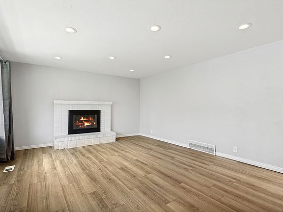 4th image of 2036 W 12974 S