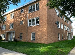 8903 Lamon Ave #2B, Skokie, IL 60077