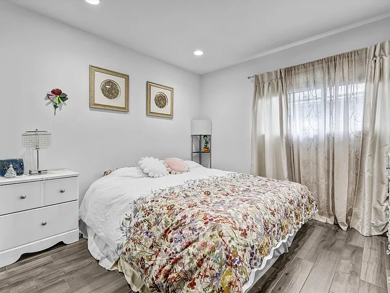 3078 Trinity Dr — Photo 16