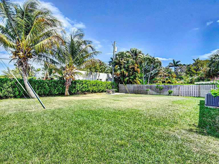 4300 Washington Rd — Photo 14