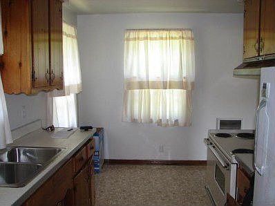 5th image of 668 Shelton Ct