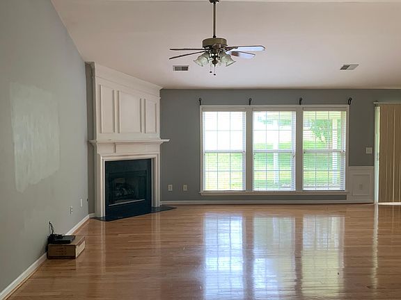 2nd image of 1635 W Wilson Blvd
