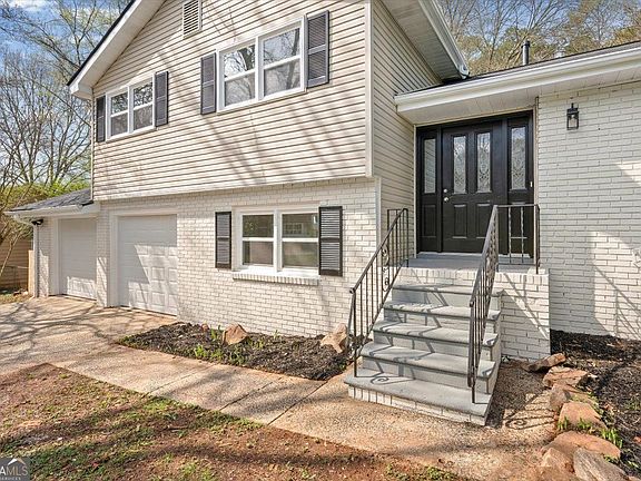 3rd image of 4471 Myrtle Hill Rd NE